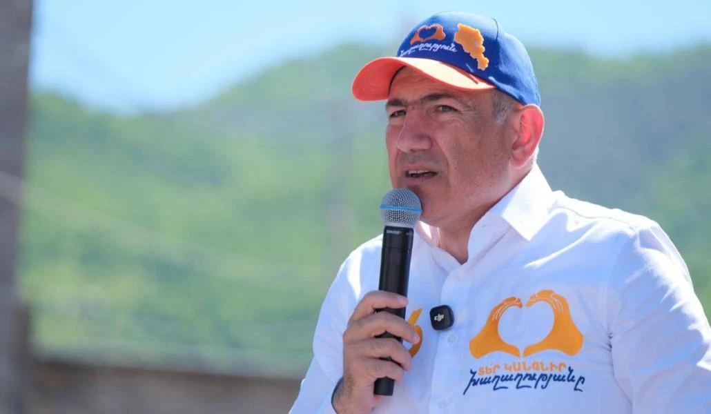Ծառուկյանն ու իր փեսեն գնացել տան պատերից քարեր են պոկել, գողացել և հիմա մի հատ էլ դրա համար են դատվելու. Փաշինյան
