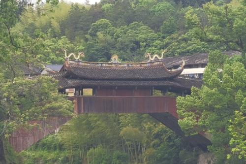 金丝为骨塑珐琅 釉彩作魂续古风