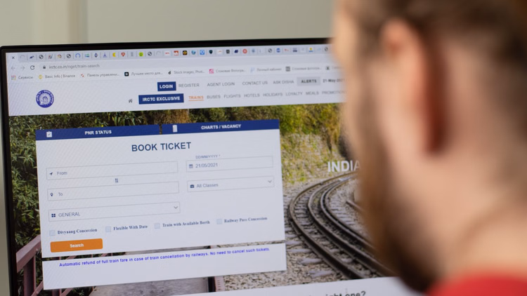 IRCTC: फर्जी बुकिंग के खिलाफ आईआरसीटीसी ने कसा शिकंजा, 3.03 करोड़ संदिग्ध आईडी निष्क्रिय