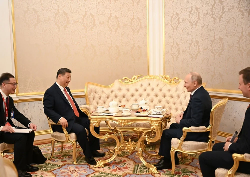 Պուտինն ու Սի Ծինփինը բանակցություններ են սկսել թեյի սեղանի շուրջ