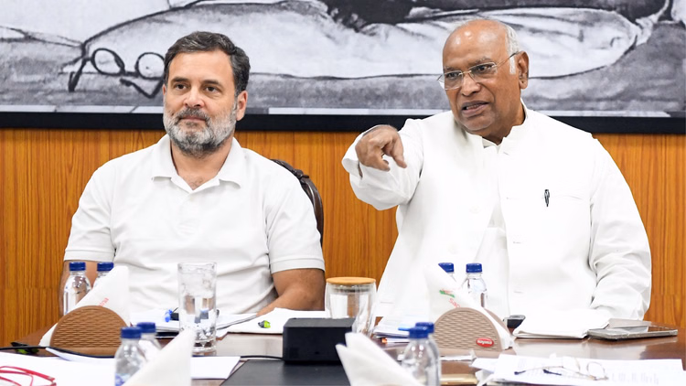 राज्यसभा चुनाव: कांग्रेस ने सात उम्मीदवारों के नामों का किया एलान, खरगे और पवन खेड़ा कर्नाटक से मैदान में