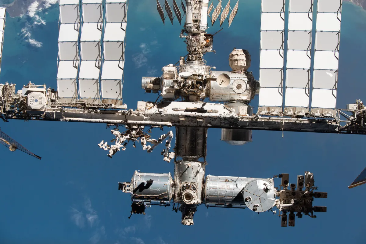 NASA tells astronauts to shelter in SpaceX Dragon due to new ISS leaks