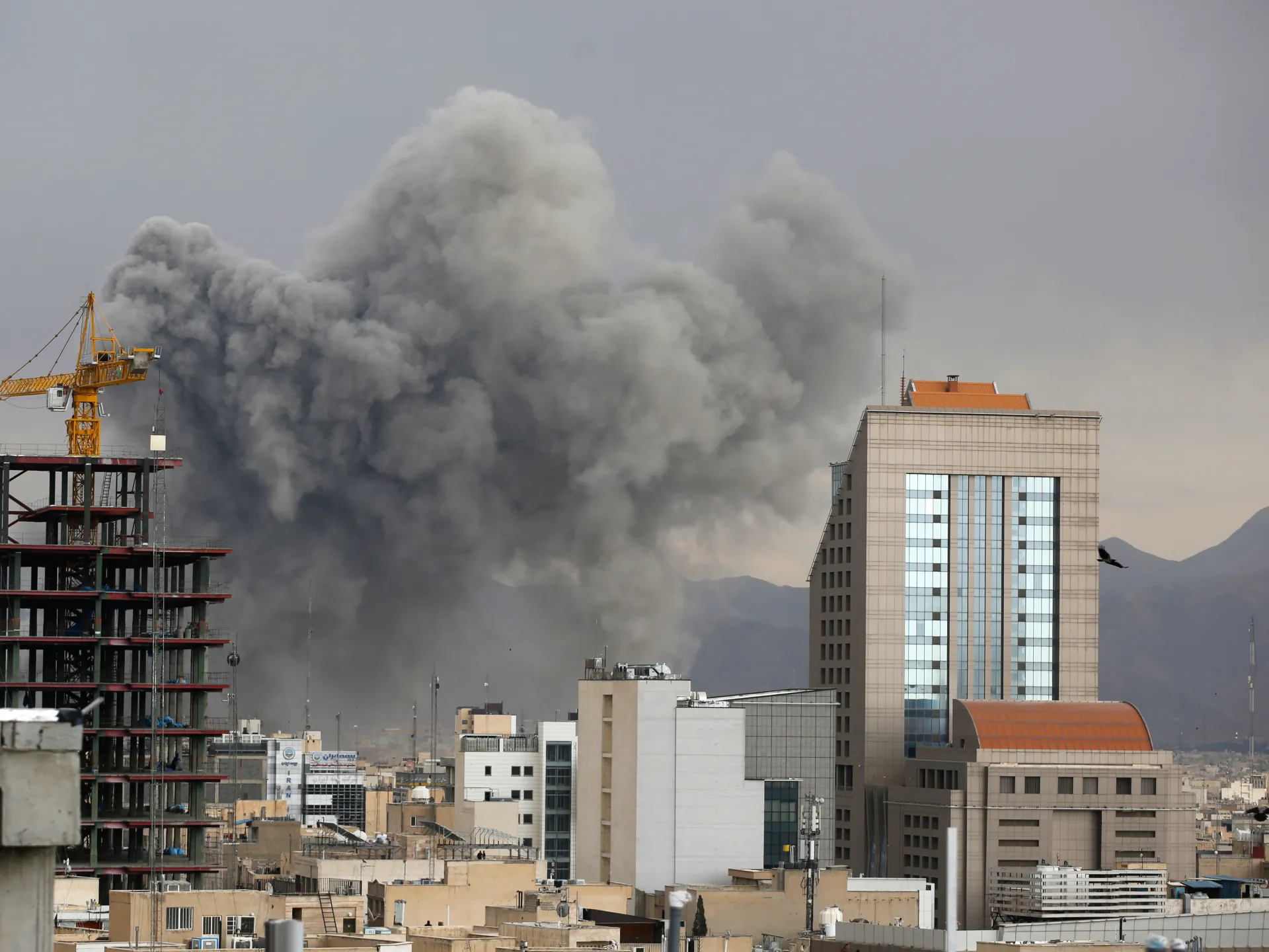 How have countries around the world responded to the US-Israel war on Iran?