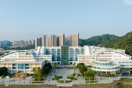 懂爱才更会爱 近八成受访大学生对恋爱课感兴趣
