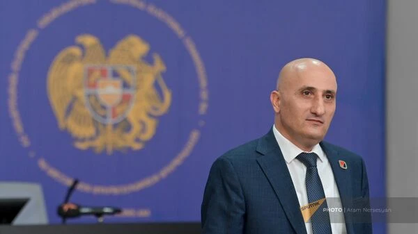 «Կարան տանեն տան, լցնի իր գլխին». ԿԸՀ նախագահը՝ դուրս հանվող քվեաթերթիկների մասին