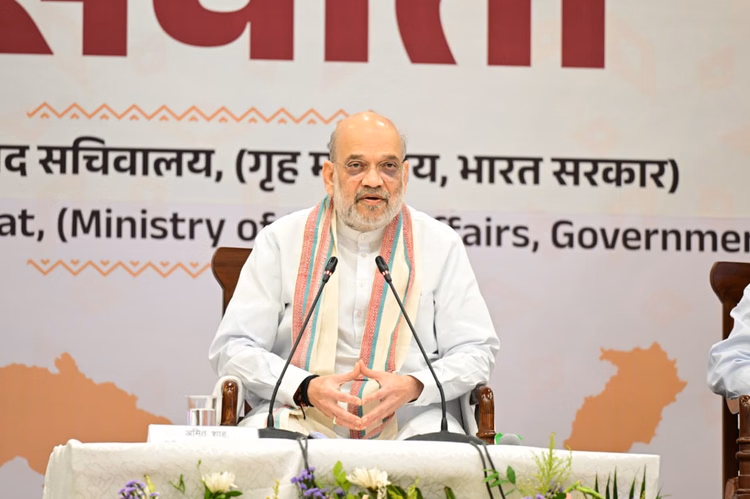 Amit Shah: शाह बोले- गरीब कल्याण प्राथमिकता; यमुना की सफाई से जुड़े मुद्दों पर बैठक में क्या निर्देश दिए?