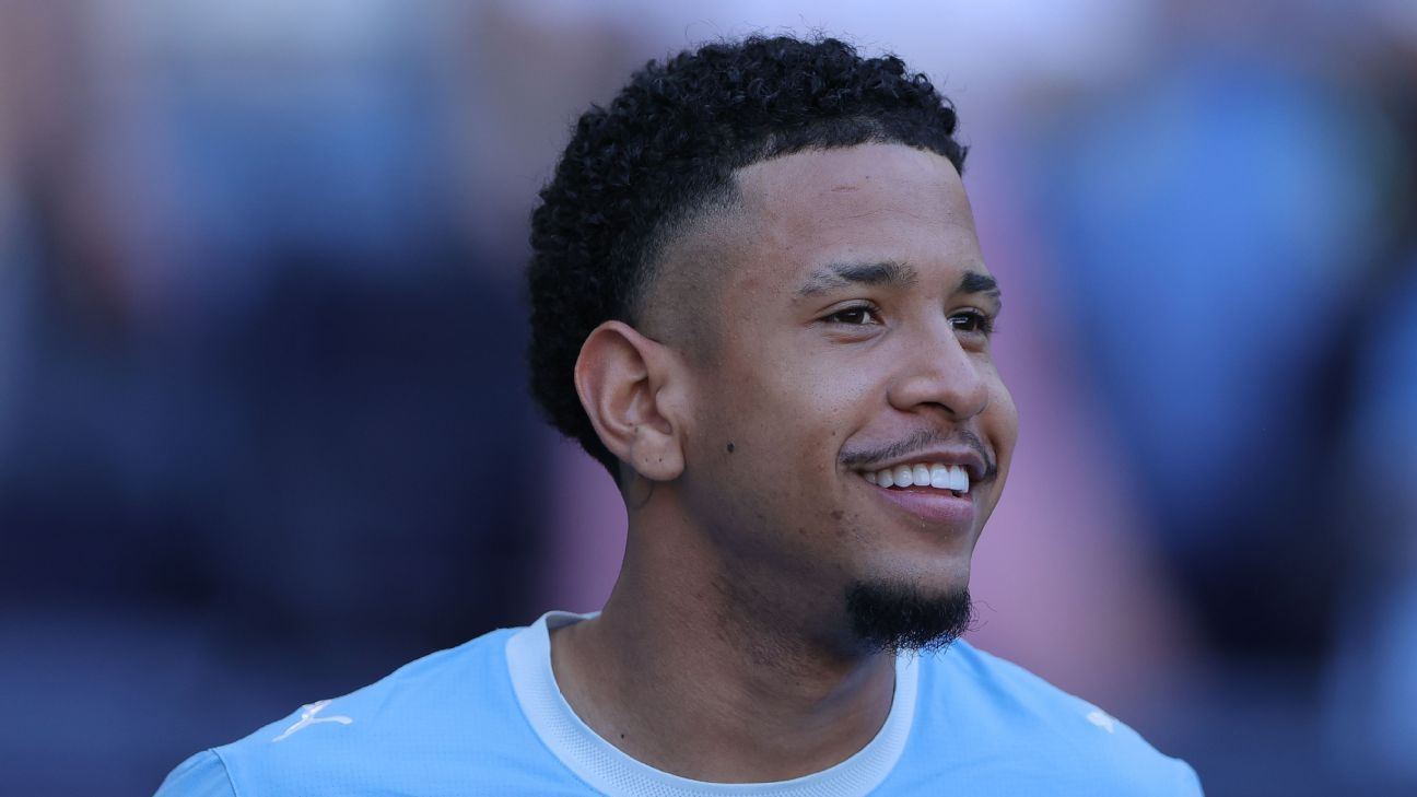Sources: Spurs in talks over $80M Savinho deal