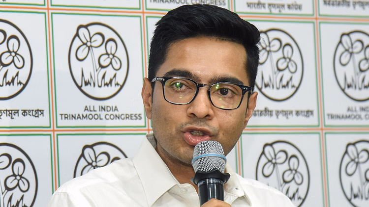 TMC की बढ़ीं मुश्किलें?: फर्जी हस्ताक्षर मामले की जांच के लिए पार्टी मुख्यालय में घुसी CID की टीम, तलाशी ली