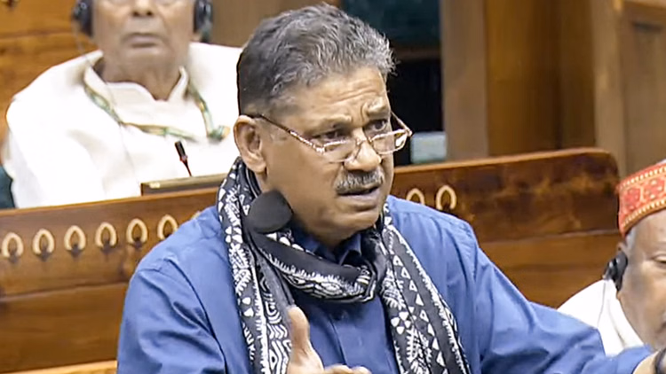 'कुछ तो गैरत रखो': TMC के बागी सांसदों के गुट पर भड़के कीर्ति आजाद, बोला- इन गद्दारों को जाना हैं तो जाएं