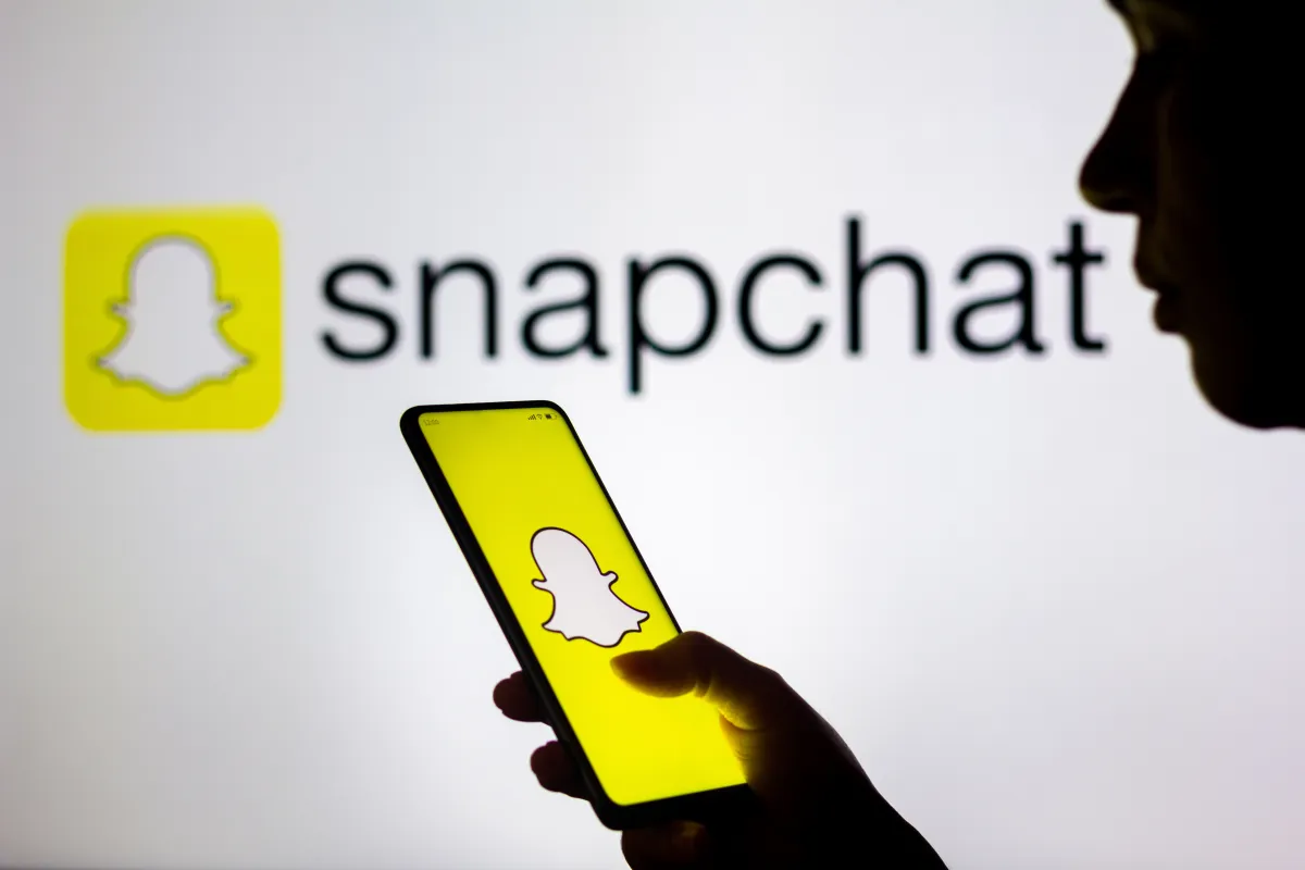 Snapchat limits users under 16 to sharing Spotlights with friends