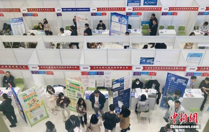 研究报告：AI时代这些人才需求旺盛