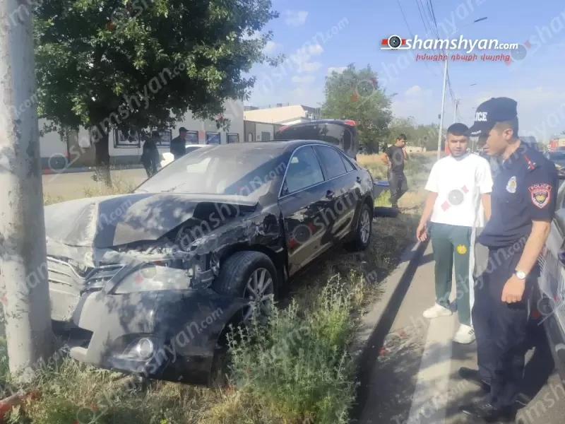 Իսակովի պողոտայում բախվել են «Ford Transit»-ն ու «Toyota»-ն. Վերջինը բախվել է երկաթե էլեկտրասյանը