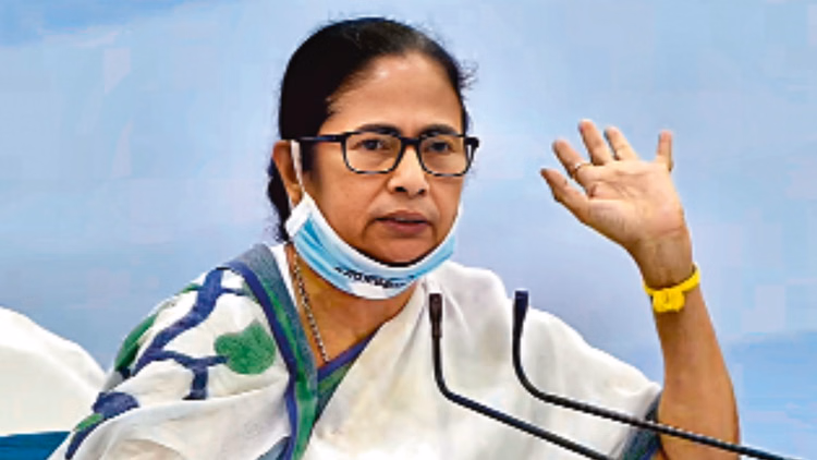 पश्चिम बंगाल: ममता बनर्जी के खिलाफ शिकायत दर्ज, चुनाव से पहले कथित सांप्रदायिक बयान देने का आरोप