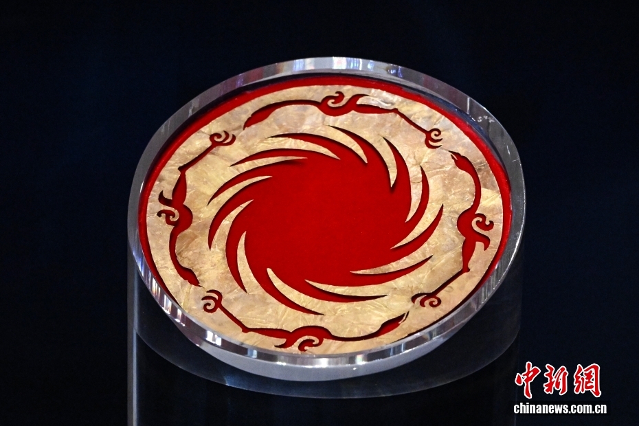 “太阳神鸟金饰”亮相中国国家博物馆