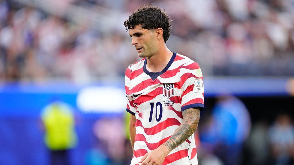 Pulisic subbed off at halftime, 'hoping it's nothi...