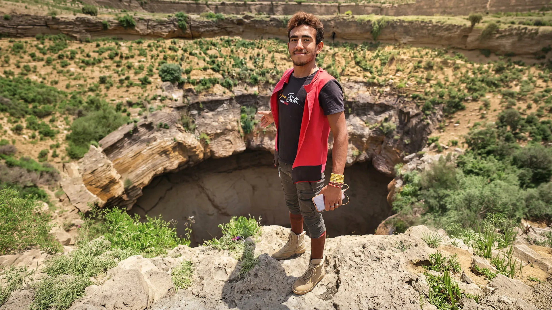 Yemen’s ‘Spider-Man’ dies while scaling volcanic crater
