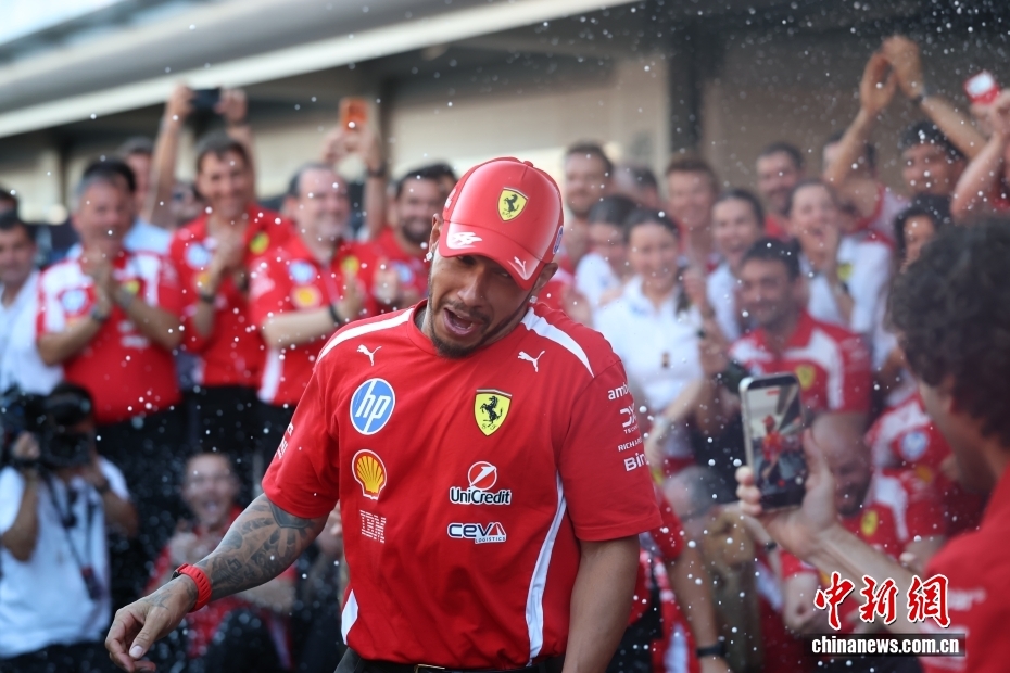 F1西班牙大奖赛：法拉利车手汉密尔顿夺冠