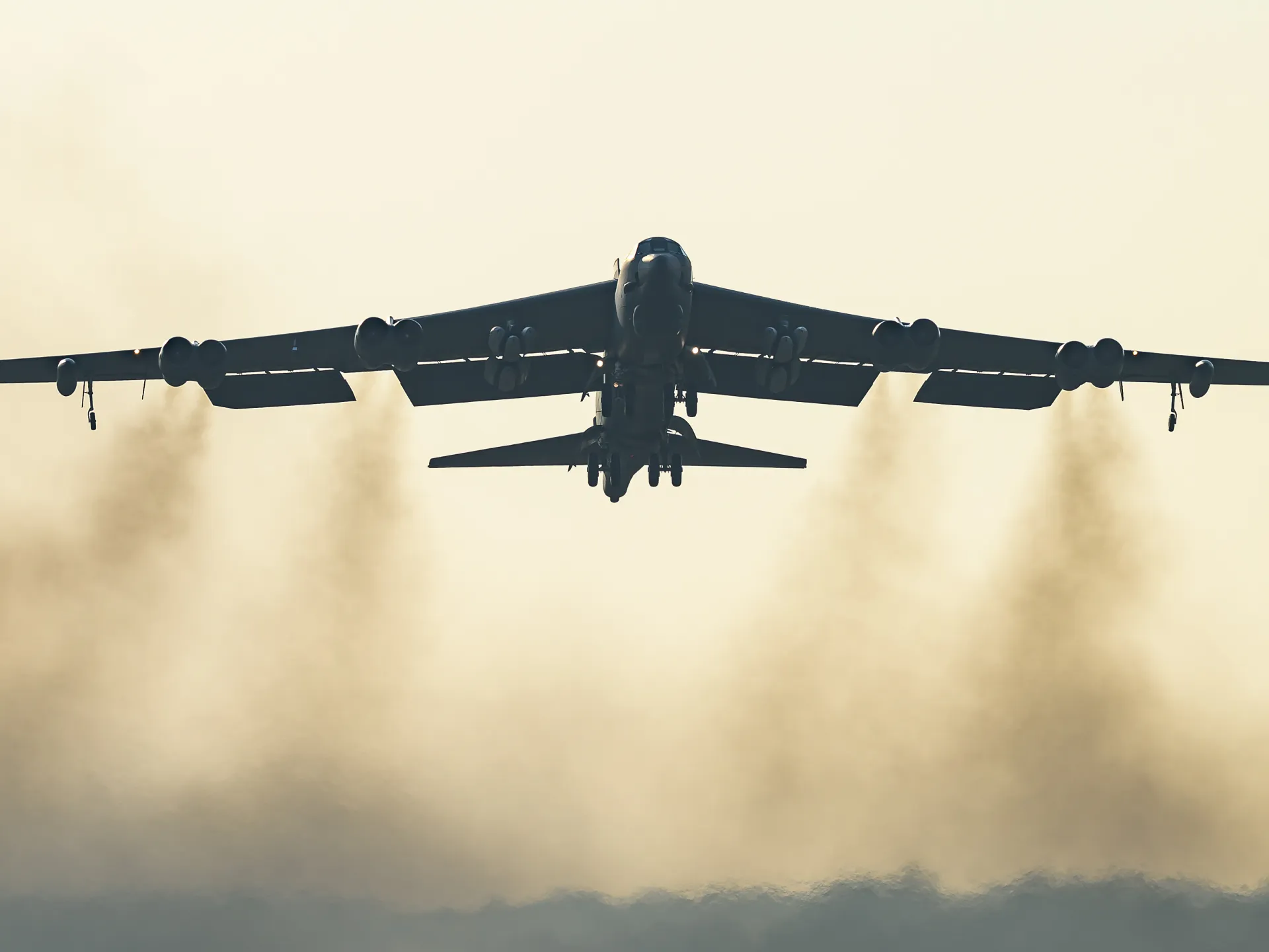 US Air Force B-52 bomber crashes after takeoff, Edwards Air Force Base says