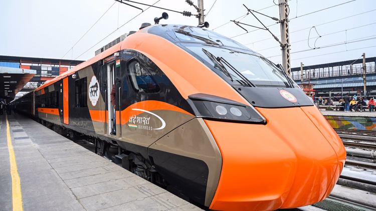 Railways: माता वैष्णो देवी जाने वाले श्रद्धालु ध्यान दें, अब नए रूट से दौड़ेगी कटरा जाने वाली वंदे भारत