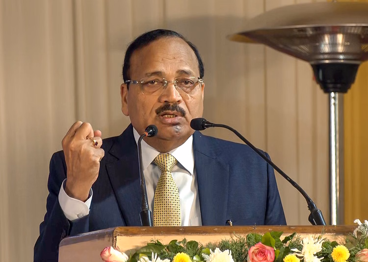 साइबर अपराधी पर सुप्रीम कोर्ट सख्त: CJI ने आरोपियों को बताया परजीवी, समाज और अर्थव्यवस्था के लिए माना खतरा