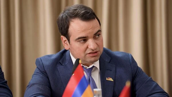 Ժողովուրդը ցանկանում է ունենալ վարչապետ, որով կհպարտանա, ոչ թե առաջնորդ, ով կստորացնի սեփական ժողովրդին․Նարեկ Կարապետյան