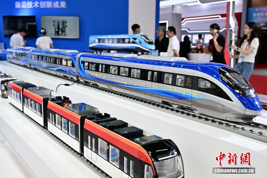 第二十四届中国·海峡创新项目成果交易会开幕