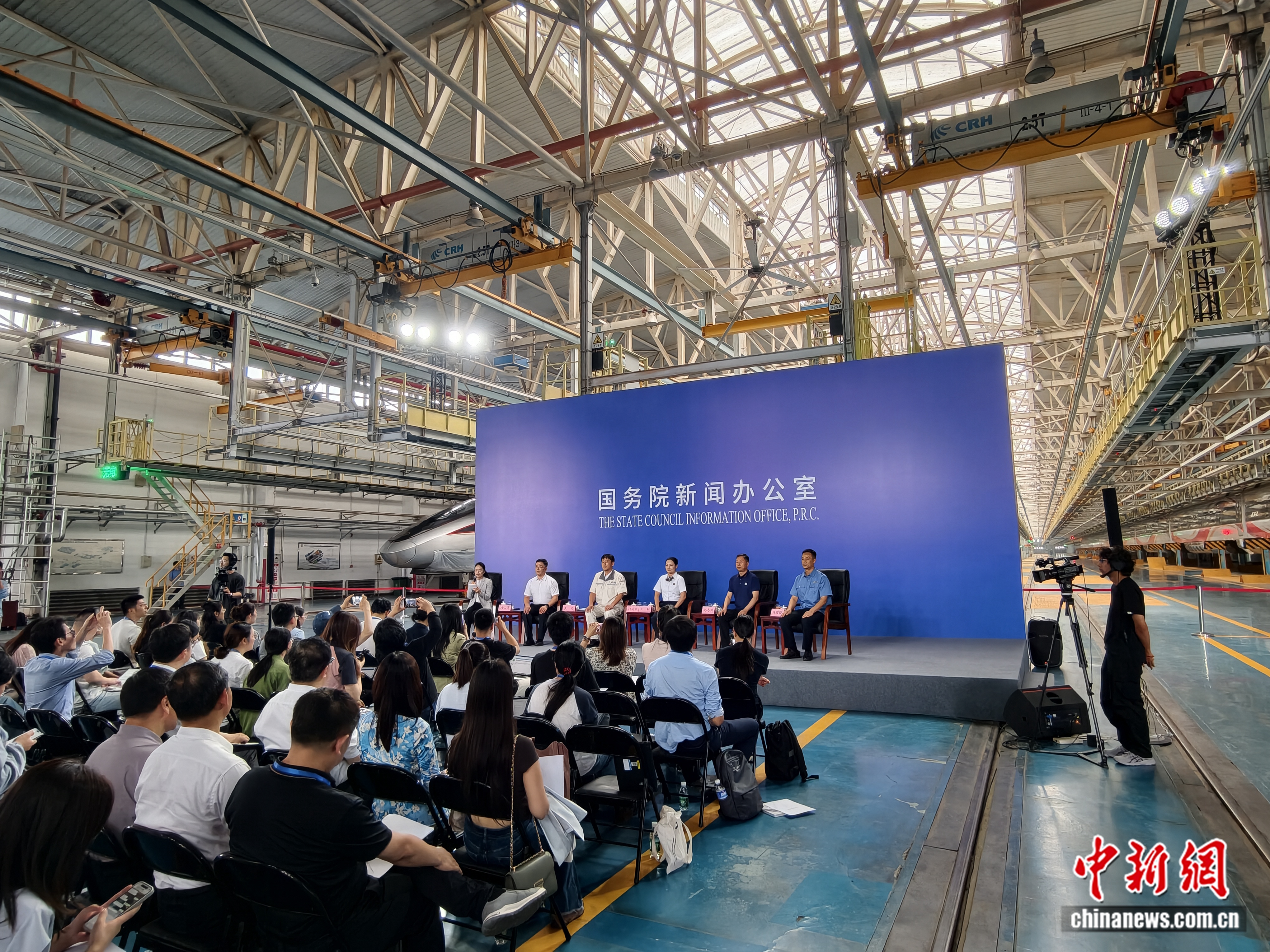 首次！国新办在生产一线举行记者见面会