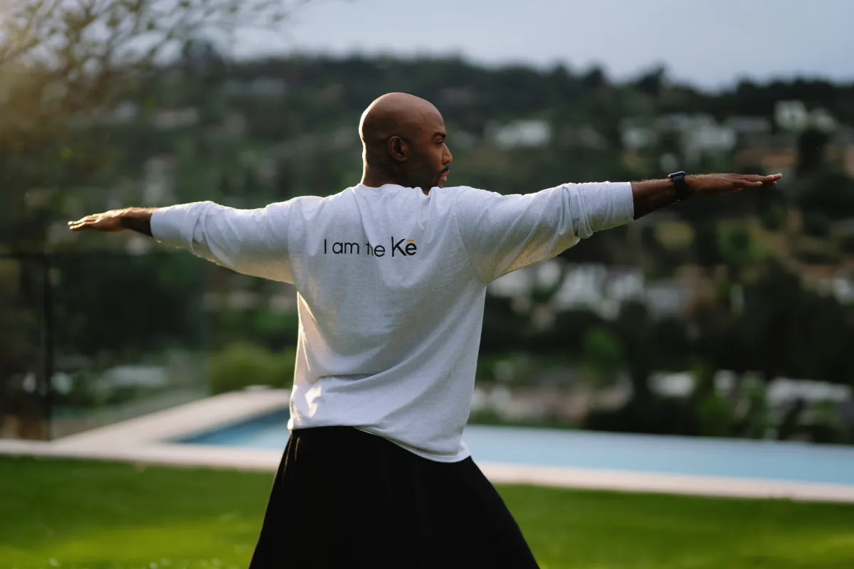 ‘Queer Eye’s’ life coach Karamo Brown launches Kē, a wellness app featuring his AI digital clone