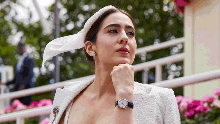 Sara Ali Khan: ‘सुपरमैन’ फेम एक्टर हेनरी कैविल के साथ नजर आईं सारा अली खान, शाही अंदाज में साझा की कई तस्वीरें