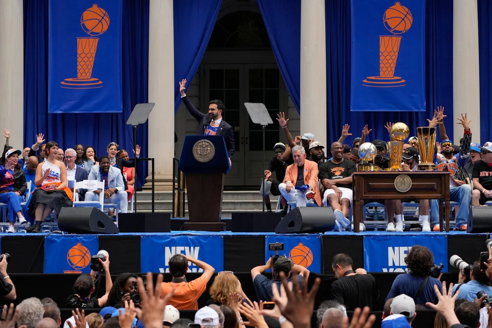 Mamdani gives New York Knicks keys to city after NBA title