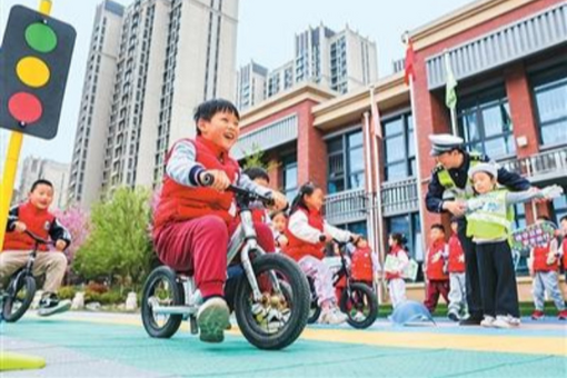 夏季降水频繁山西、湖北发生多起事故 交管局发布提醒