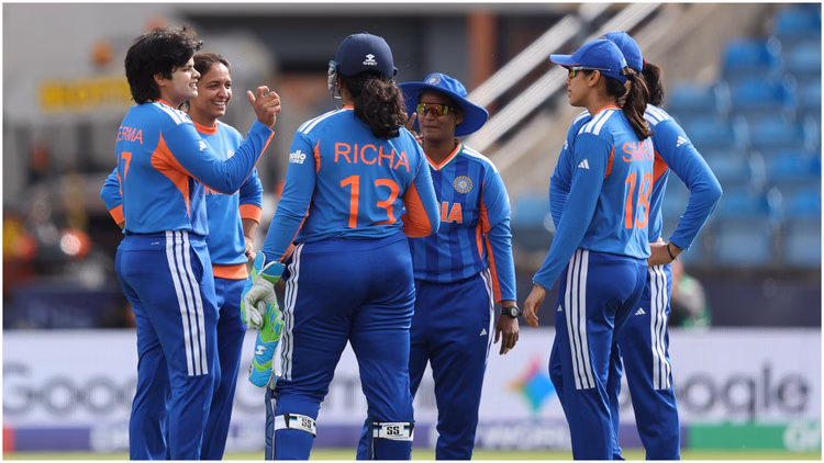 IND W vs SA W: करो या मरो मुकाबले में दक्षिण अफ्रीका की जीत, बल्लेबाजी के बाद गेंदबाजी में भी नाकाम रहा भारत