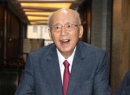 中方谈乌克兰危机：谴责针对无辜平民的袭击，呼吁相关方保持冷静克制