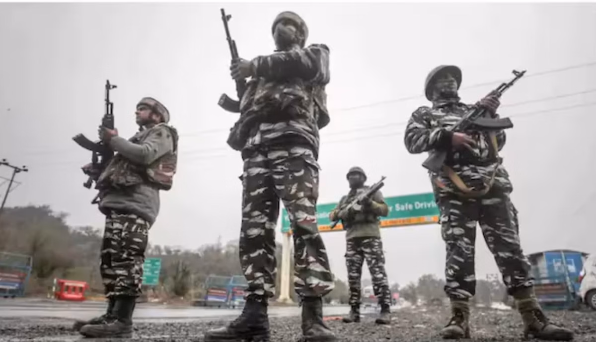 CAPF बिल का विरोध पड़ा भारी?: CRPF के DIG निलंबित, 20 अफसरों का तबादला; अधिकारियों को प्रताड़ित करने का आरोप