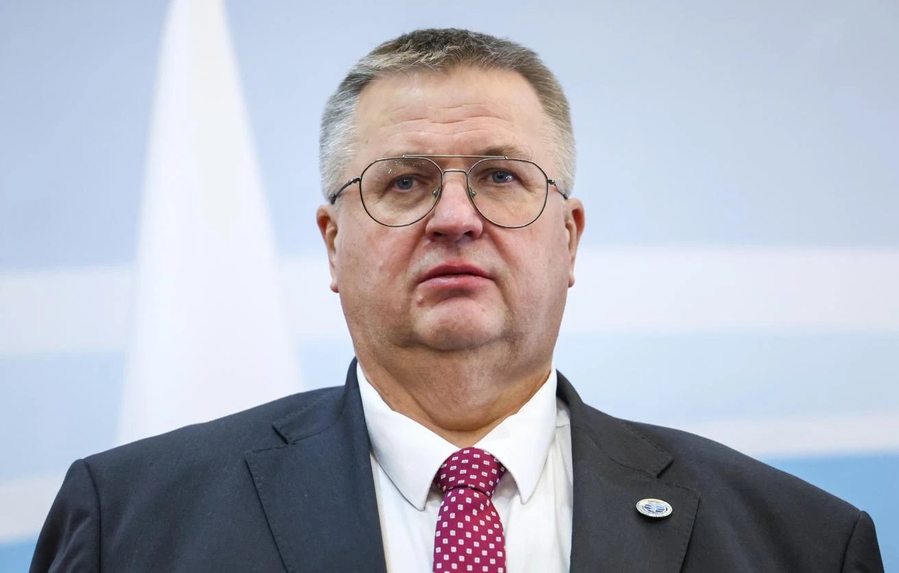Оверчук: РФ не может оставлять без внимания заявления о стремлении Армении в ЕС