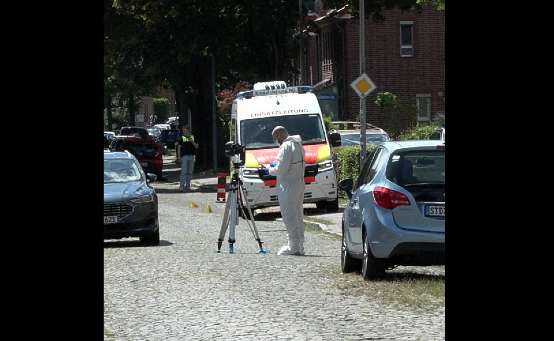 Five killed in shooting at German youth centre