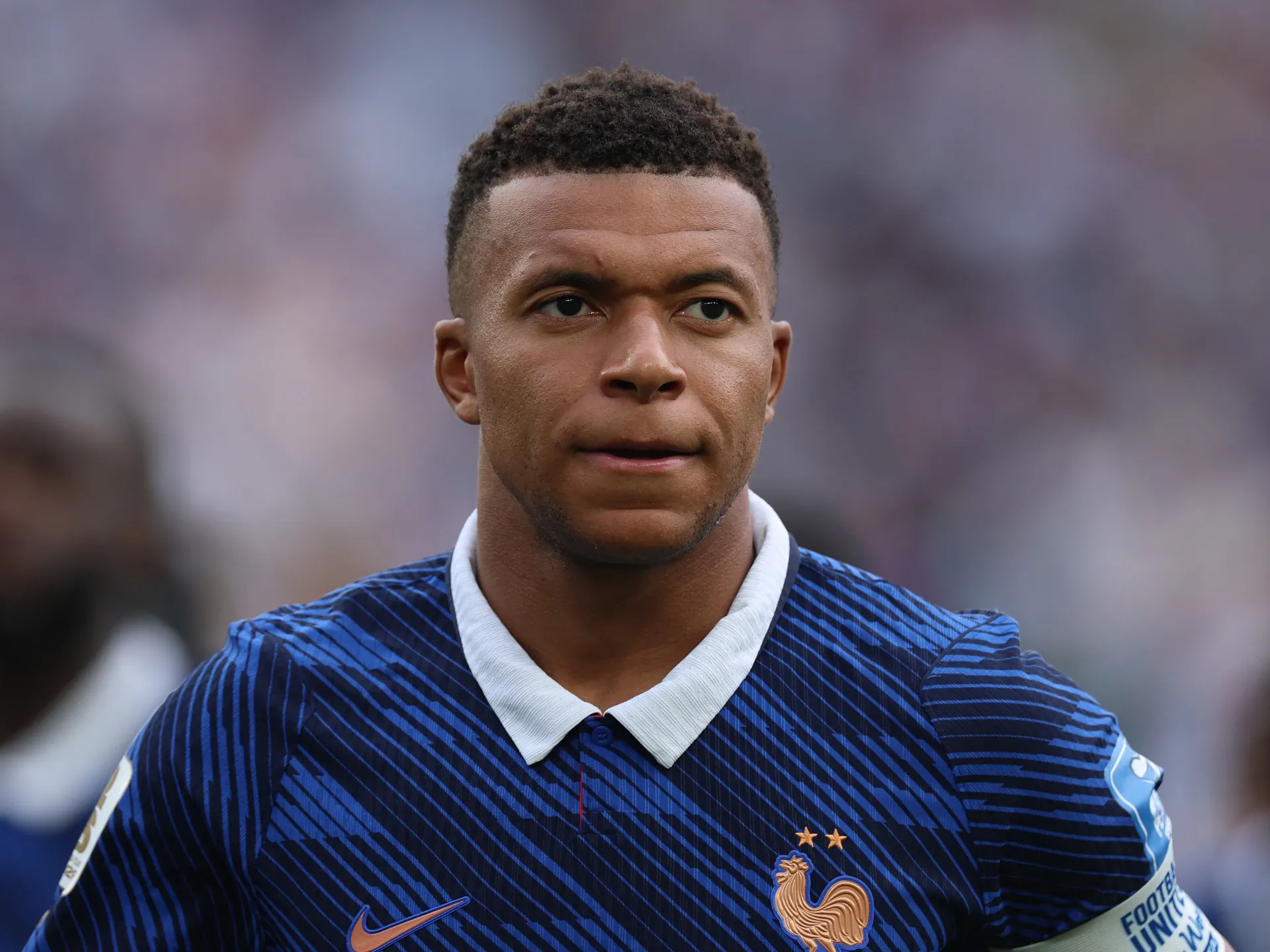 Who is leading the race for the FIFA World Cup 2026 Golden Boot award?