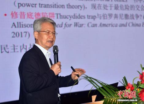 塞尔维亚总统武契奇抵达北京开始访华