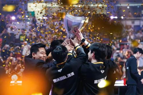 全国中学生羽毛球精英赛在云南昭通开赛 400余名选手挥拍争锋