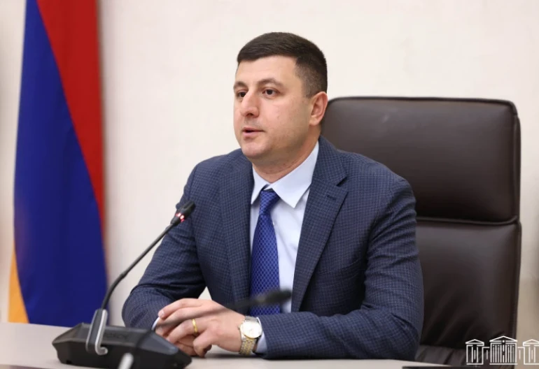 Оппозиционер: Власти Армении «победным парадом» хотят одержать «победу» над собственным народом