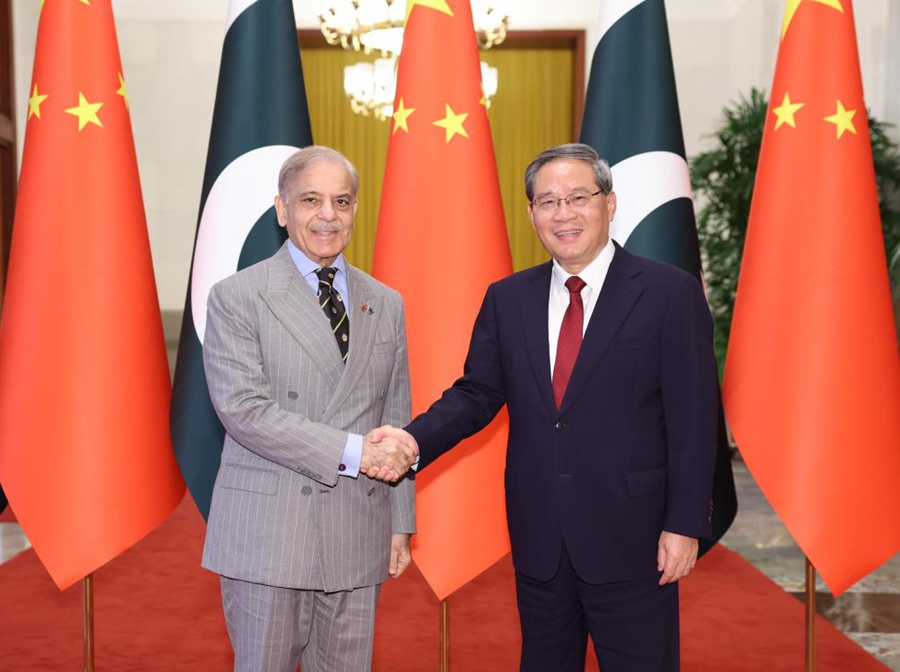 李强同巴基斯坦总理夏巴兹会谈
